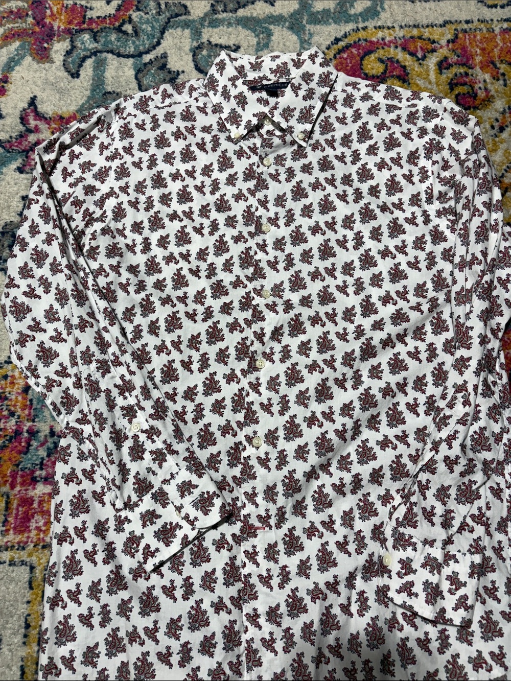 Daniel Cremieux White Shirt with Burgundy Paisley Print. Large, lightweight